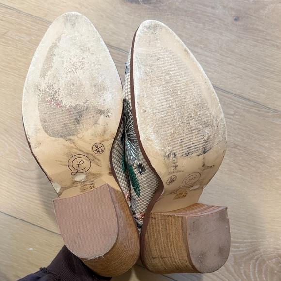 Chinese Laundry Floral Embroidered Mules - Picture 7 of 7